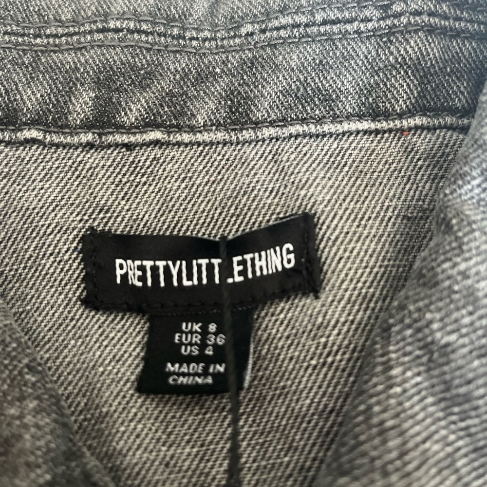 PrettyLittleThing Gray and Blue Denim Cropped Frayed Jacket Size 4 - Picture 6 of 11